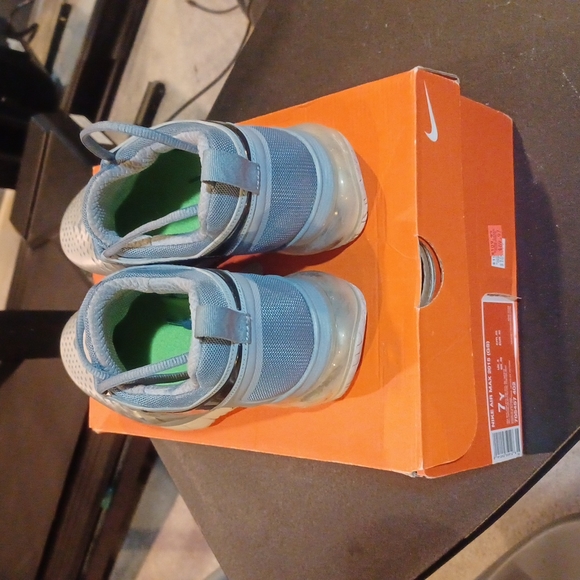 Nike Air Max - Picture 2 of 4